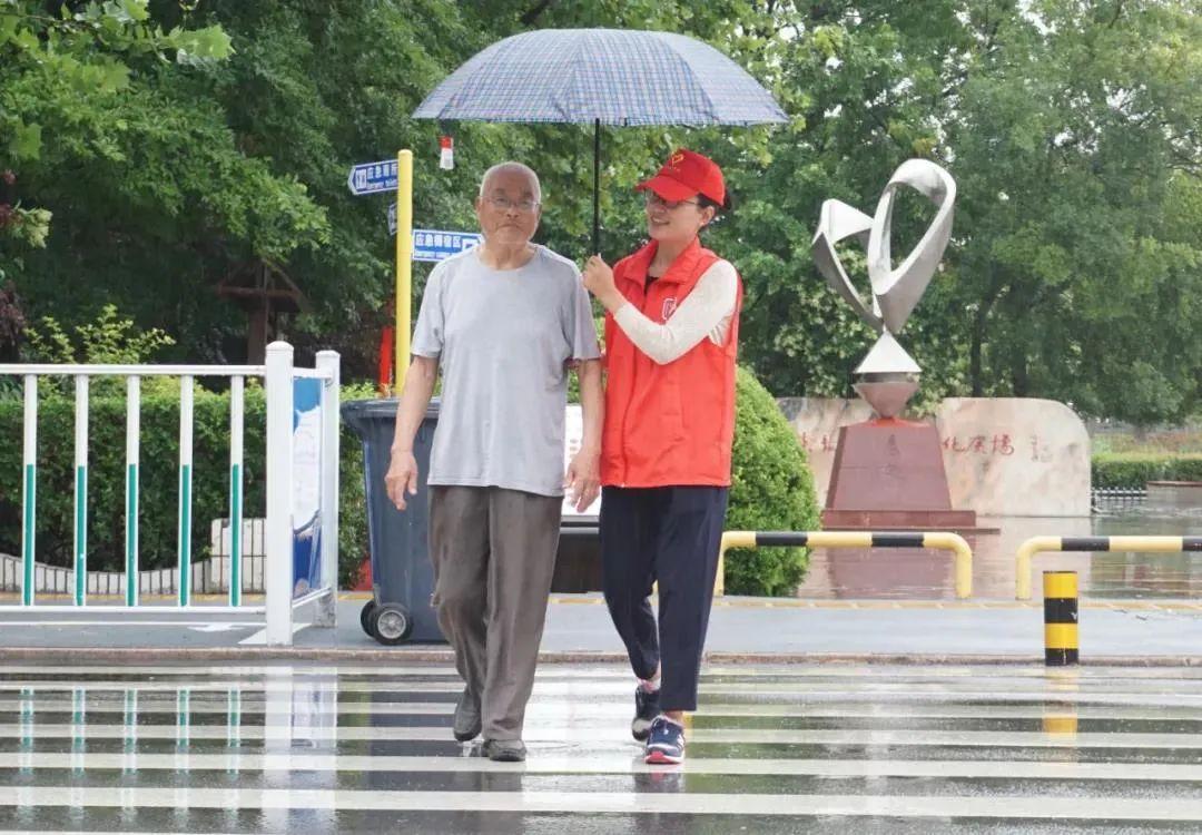 名片点点最新解锁版，自然美景探险之旅启程
