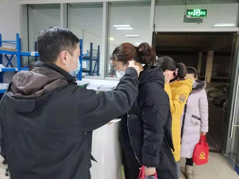 最新防疫指导下的独特小巷奇遇，隐藏版特色小店的神秘面纱